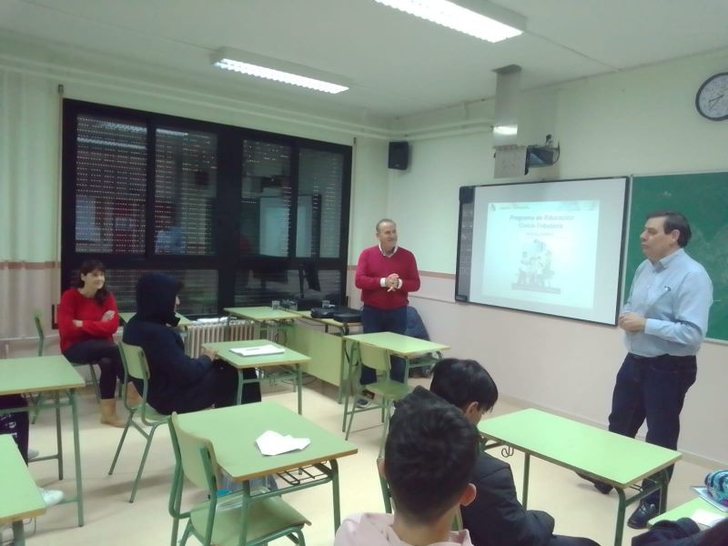 Charla La importancia de los impuestos. Agencia Tributaria. Charla La importancia de los impuestos. Agencia Tributaria.